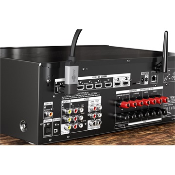 Goobay HDMI (anya) - HDMI (apa) adapter 90°-ban hajlított (8K 60Hz), fekete